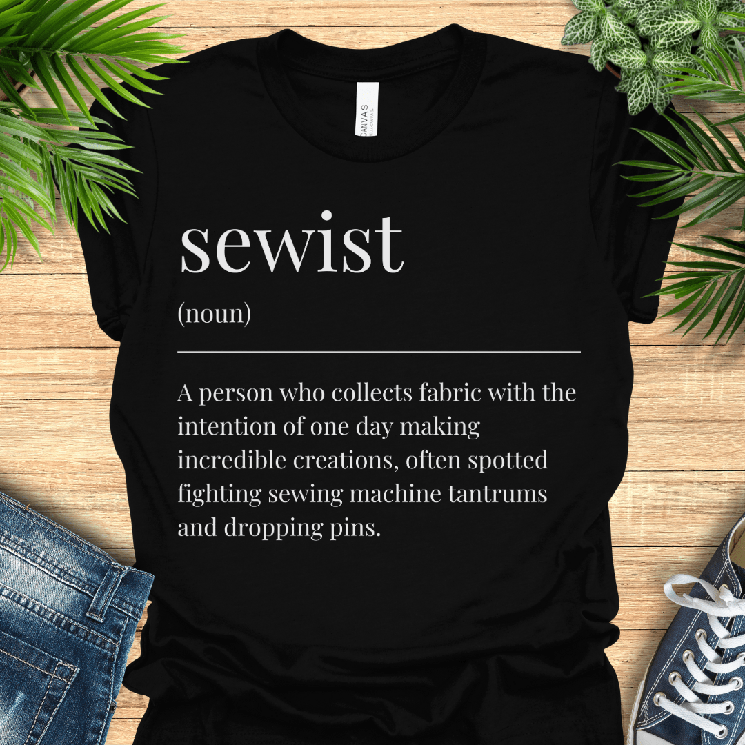 Funny t-shirt for people that sew, with a dictionary-style definition of ‘sewist'. Ideal gift for sewing and quilting fans.