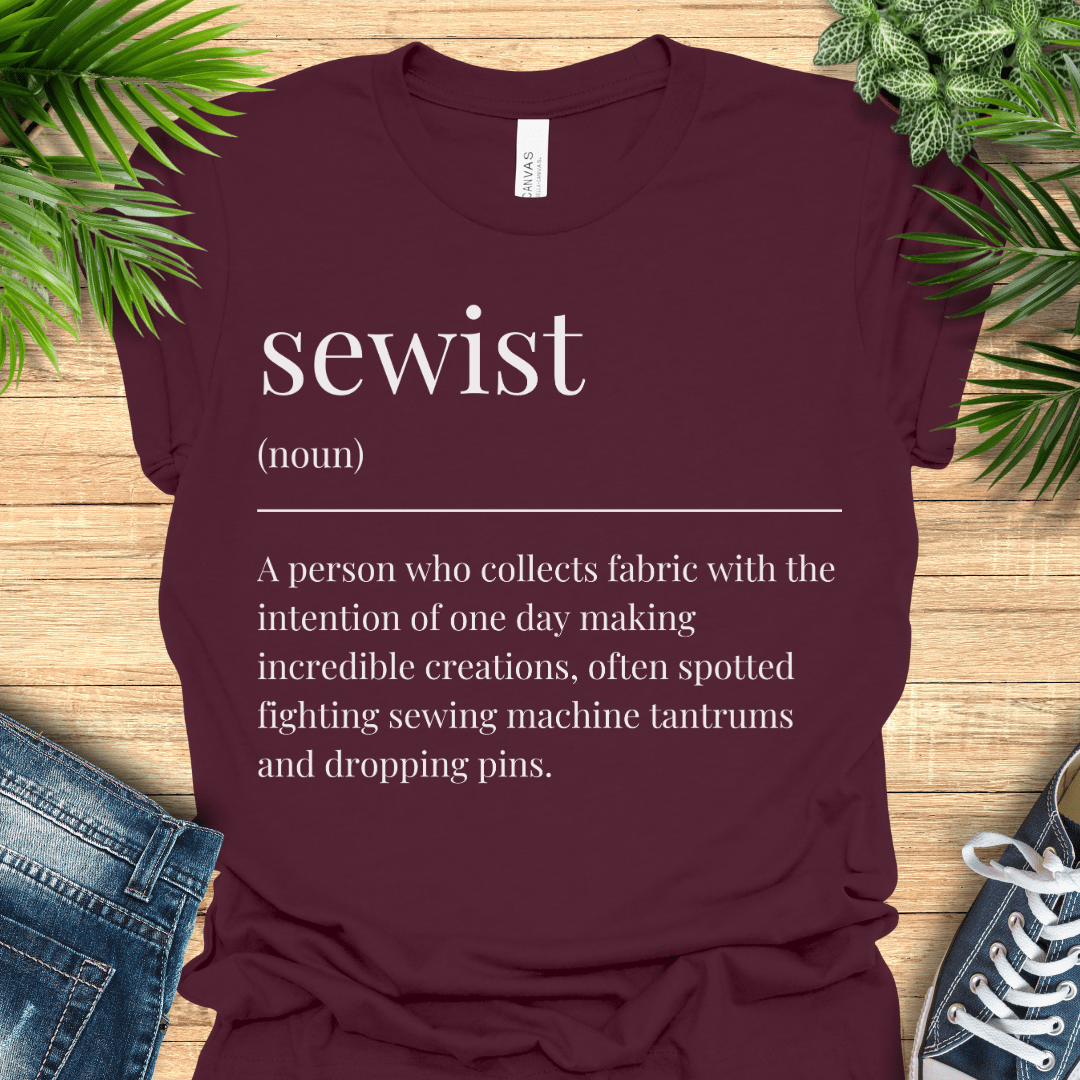Funny t-shirt for people that sew, with a dictionary-style definition of ‘sewist'. Ideal gift for sewing and quilting fans.